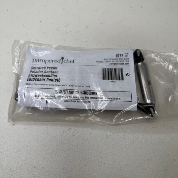 Pampered Chef #1073 Julienne Peeler Stainless Steel Serrated New in Package - Picture 2 of 5